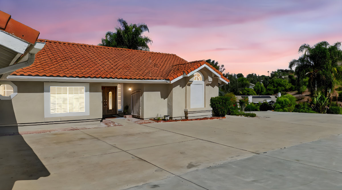 11056 Orchard View Ln, Riverside, CA 92503