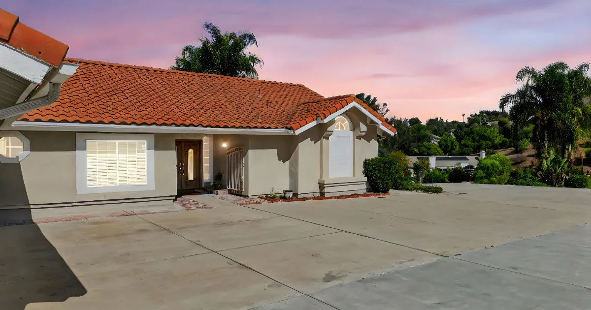 11056 Orchard View Ln, Riverside, CA 92503