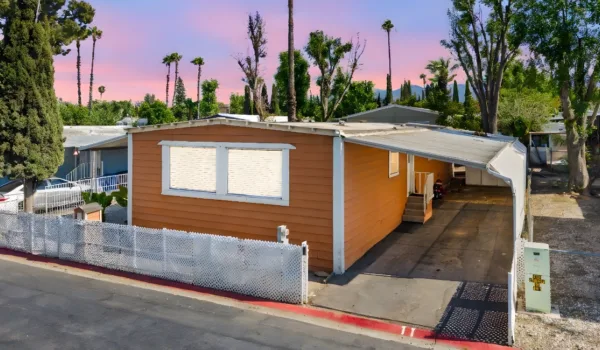 995 Pomona Rd SPC #11, Corona, CA 92882