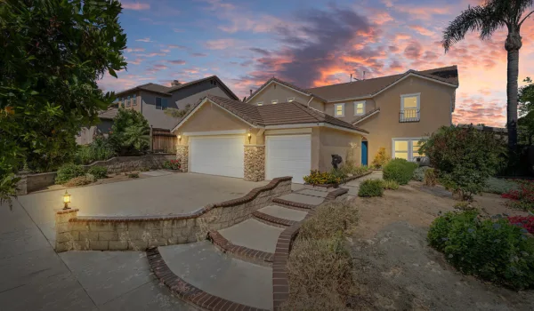 3368 Grand Teton Dr, Corona, CA 92881