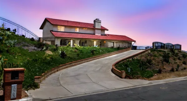 10703 Valley Dr, Riverside, CA 92505