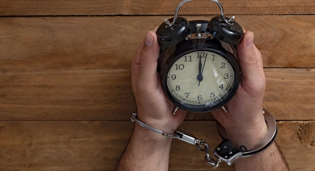 Waiting for Rates to Drop? The $50,000 "Price Trap" Facing Orange County Buyers