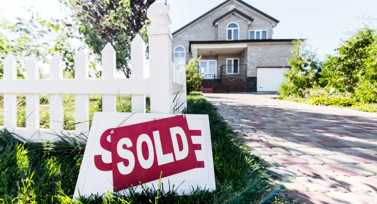 Buy and Sell a Home at the Same Time in Orange County (2026)