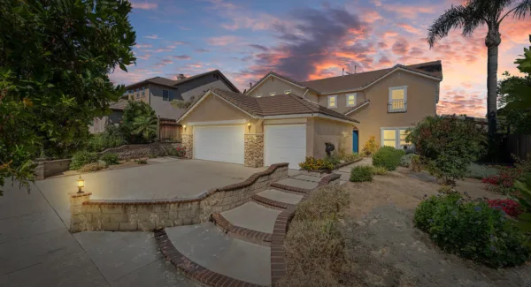 3368 Grand Teton Dr, Corona, CA 92881